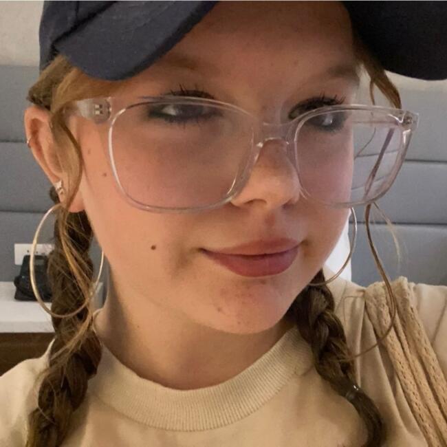 Babysitter in Malden: Evie