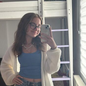 Baby-sitter Montigny-le-Tilleul: Iris