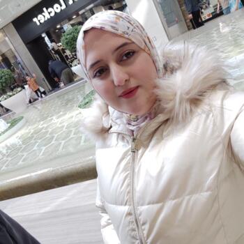 Baby-sitter in Leduc: Majda