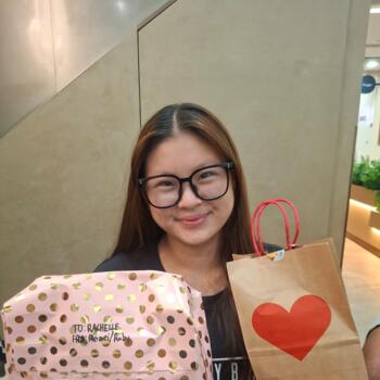 Babysitter in Singapore: RACHEL