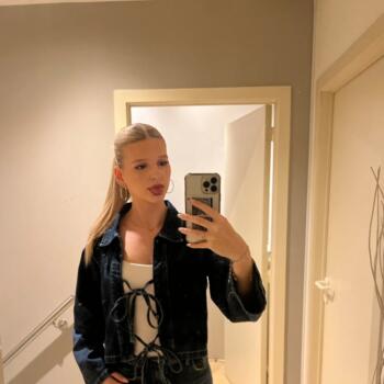 Babysitter in Ninove: Helena