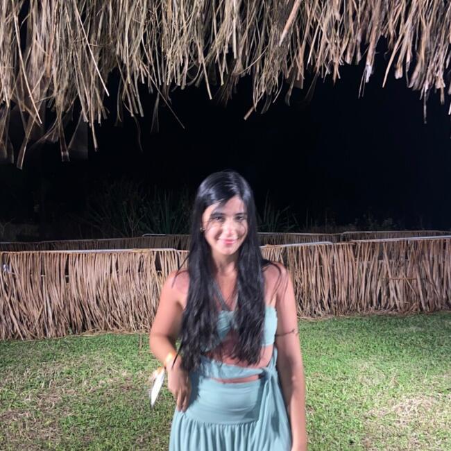 Babá em Natal: Camila