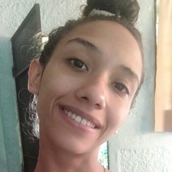 Babysitter in Libertad: Agustina