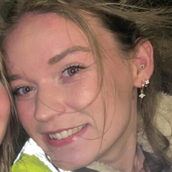 Babysitter in Neuville-sous-Montreuil: Marine