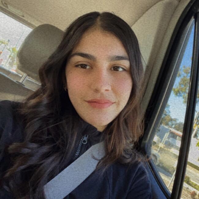 Babysitter in Port Hueneme: Monse