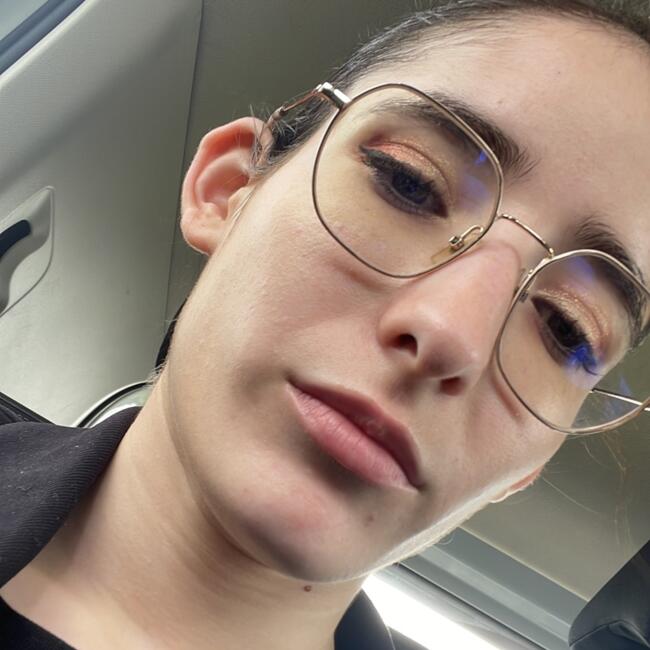 Babysitting job in Gilly-sur-Loire: Chloé