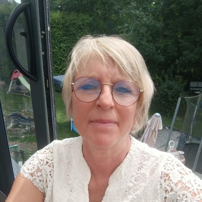 Babysitter in Colfontaine: Véronique