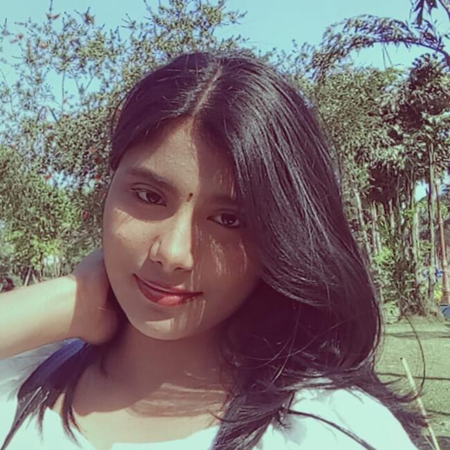 Babysitter in Kolkata: Simran