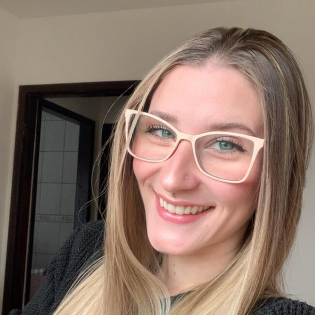 Babá em Joinville: Luiza Albano