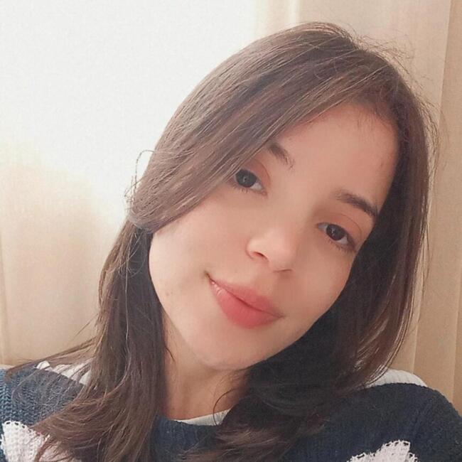 Seixal のベビーシッター: Thais