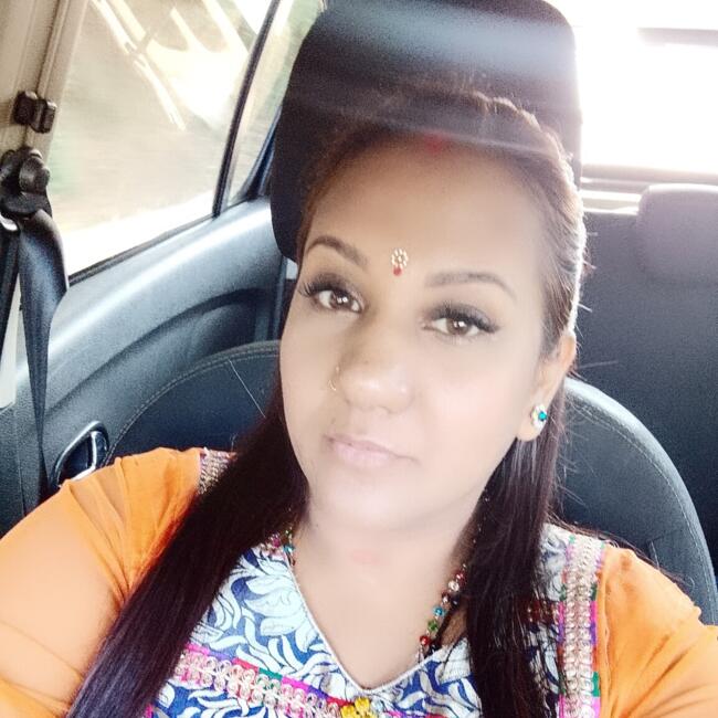 Babysitter in Phoenix: Raksha