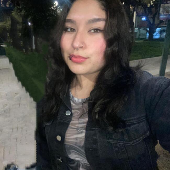 Babysitter in San Bernardo: Najlah Johara Alún Villacorta