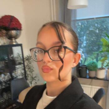 Barnvakt i Arlöv: Evelina