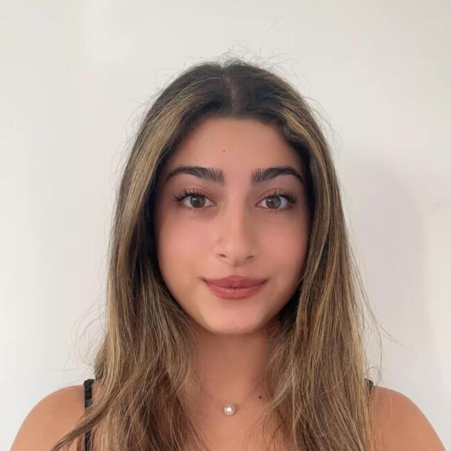 Babysitter in Lille: Yana