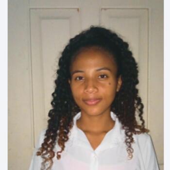 Babysitter San Pedro Sula: Betina Cristepa