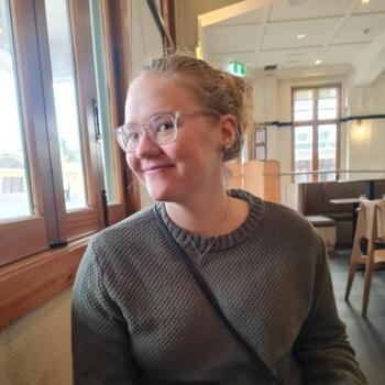 Babysitter in Kumeroa: Elizabeth