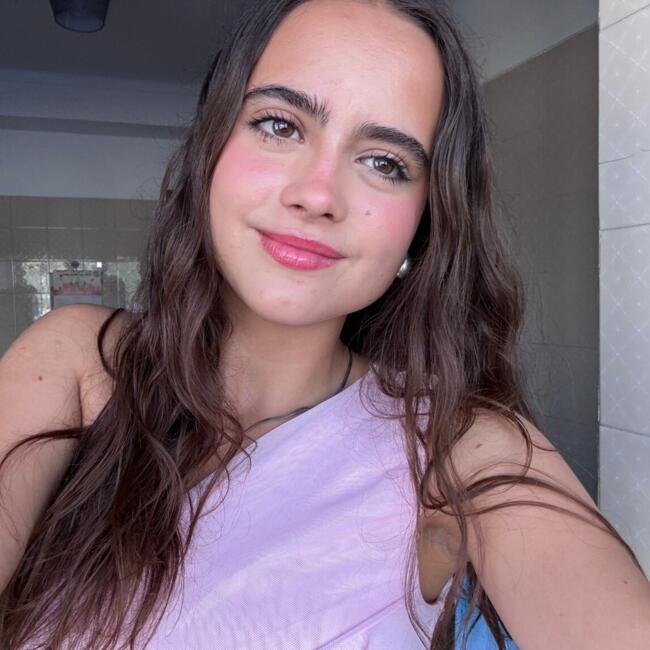Babysitter in Ansião: Lara