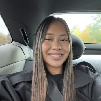 Babysitter in Cherbourg: Aghniya