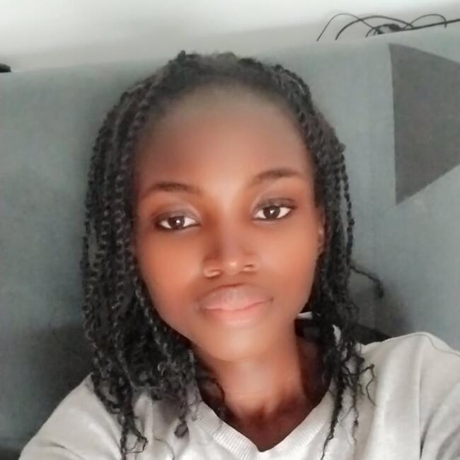 Babysitter in Le Lavandou: Assita