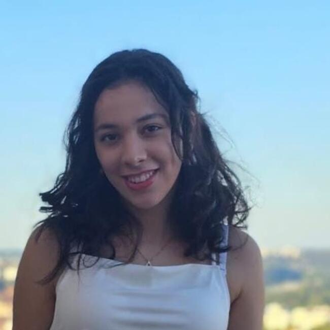 Babysitter in Ceyzériat: Nada