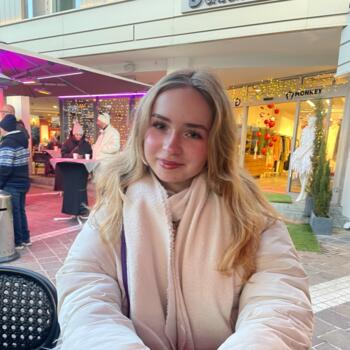 Babysitter in Klagenfurt: Angelina