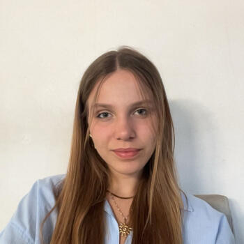 Babysitter in Lyon: Iris