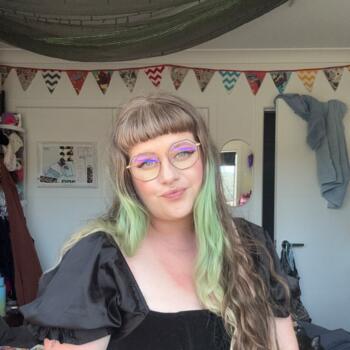 Babysitter in Upper Hutt: Mikayla