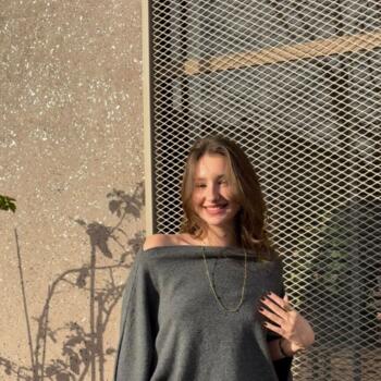 Babysitter in Aglantzia: Elina