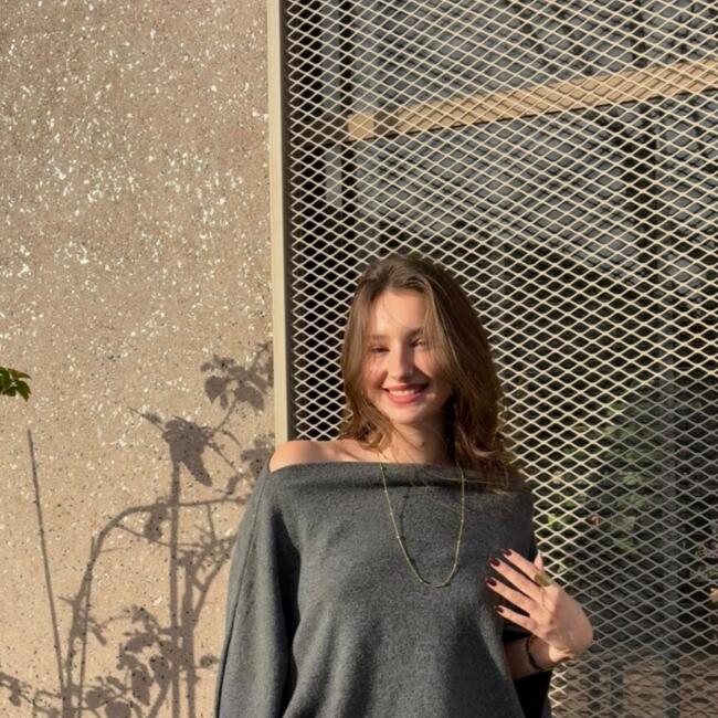 Babysitter in Aglantzia: Elina