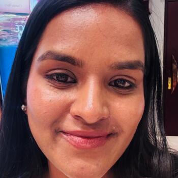 Babysitter in London: Vasavi
