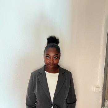 Babysitter in Toulouse: Kesia