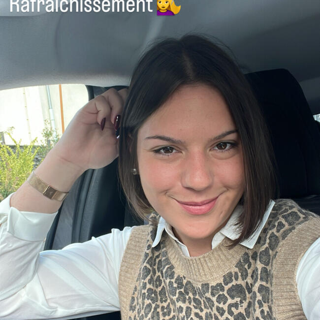 Babysitter in Saint-Lô: Manon