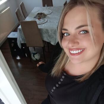 Babysitter in Selo Mladenovac: Andjela