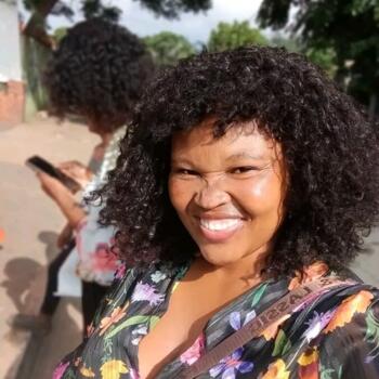 Babysitter in Berea: Nolubabalo