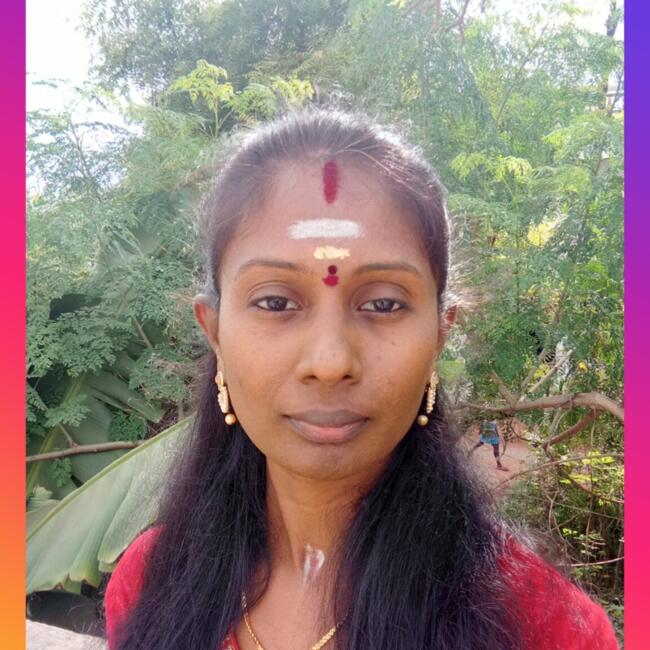 बंगलौर में बेबीसिटर: Vijayalakshmi