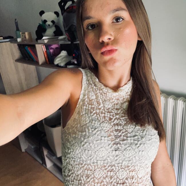 Babysitter in Montrevault: Lyly