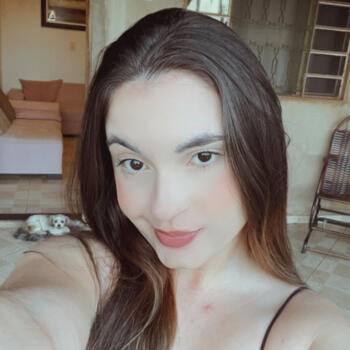 Babysitter in Senador Canedo: Karen