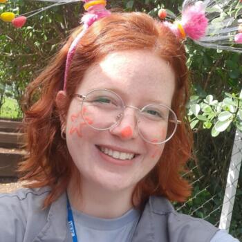 Babysitter in Criciúma: Beatrys Allein