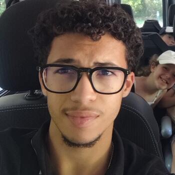 Babysitter in Caen: Malik
