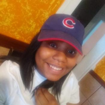 Babysitter Chicago: Kayla