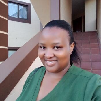 Babysitter in Cape Town: Linah