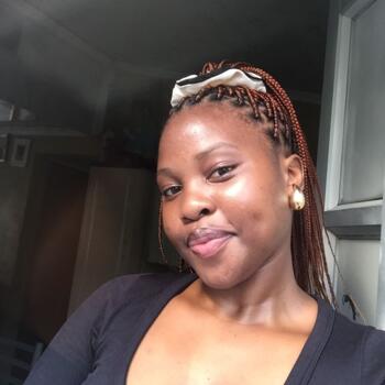Babysitter in Port Elizabeth: Andiswa