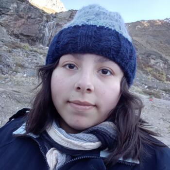 Babysitter in Osorno: Angela