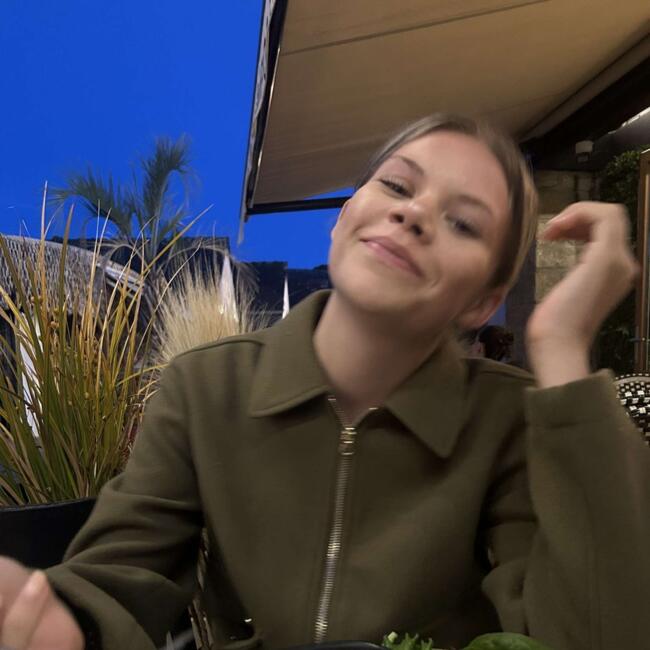 Babysitter in Quintin: Alexane