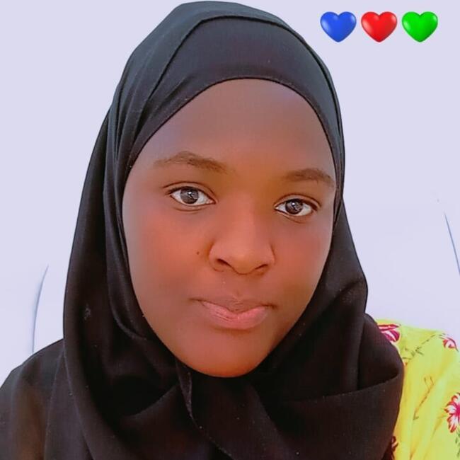 جليسة أطفال في الدمام: Ninsiima