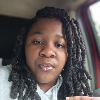 Nanny in Holly Ridge (North Carolina): Alexia