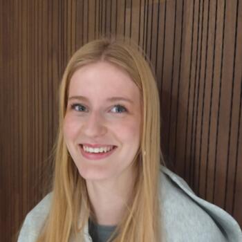 Baby-sitter Saint-Nicolas: Julia