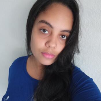 Babá em Recife: Adriana