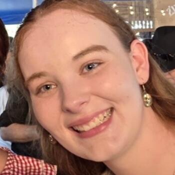 Babysitter in Newcastle: Laura