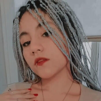 Babysitter in Pilar: Pierina Naomi